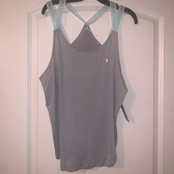Under Armour Tops - Under Armour workout tank